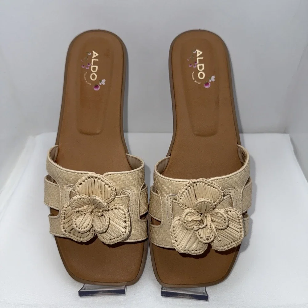 Woman's‎ Sandals Aldo Seaflower Sandal Size 10, Beige